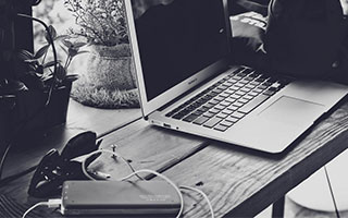 意甲媒体透露：米兰补强后防线时出现新名字：萨索洛的杰伊·伊德泽斯