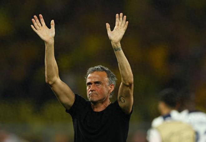 世俱杯首战：巴黎圣日耳曼对阵马德里竞技，16亿欧元交锋，三大亮点解析