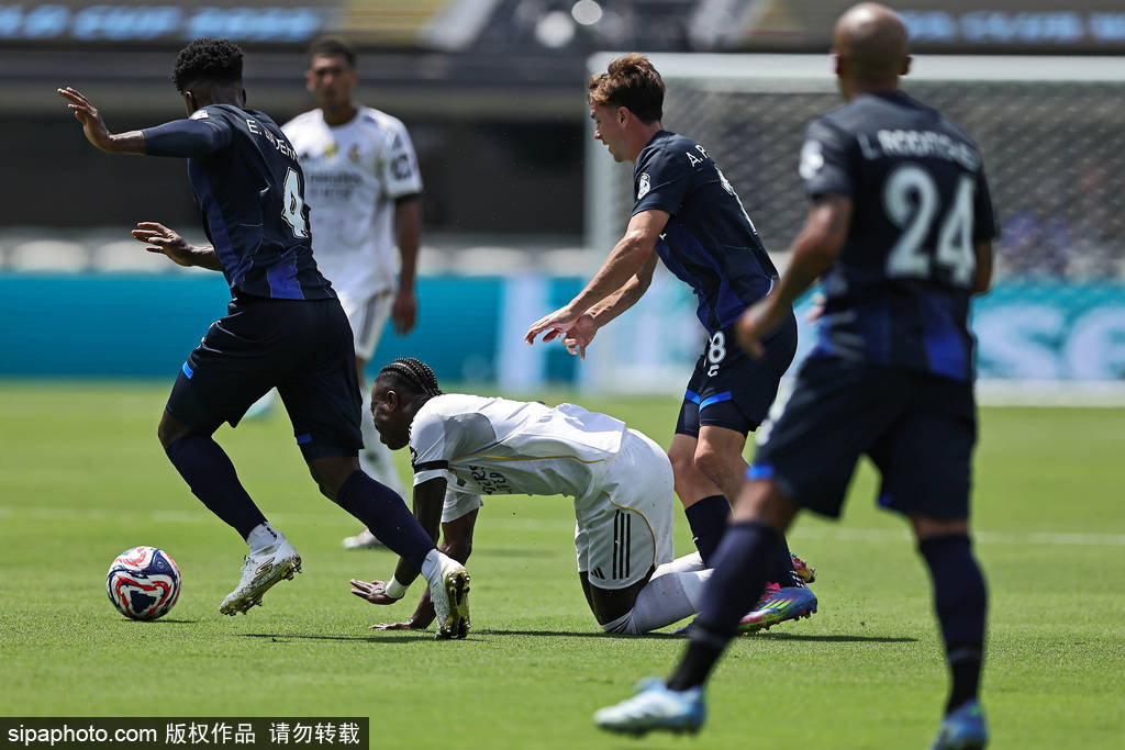 皇马首战日期争议：世俱杯与西甲赛程冲突引发热议！